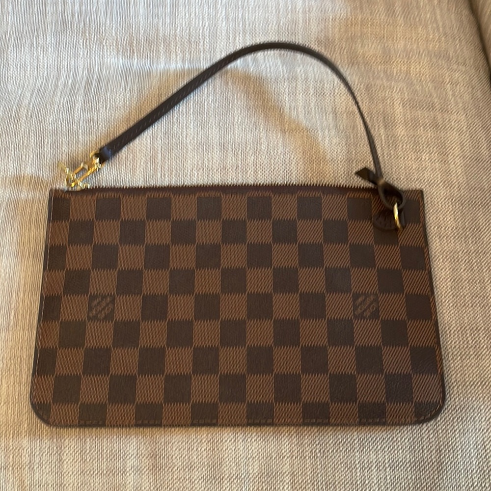 Louis Vuitton Neverfull Pouchette Damier Ebener.  Never used. Like new.